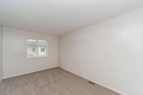 430 Meadow Green Lane Round Lake Beach IL 60073