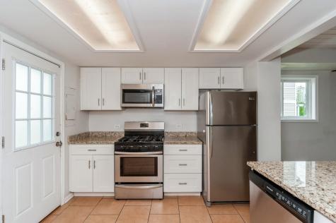 430 Meadow Green Lane Round Lake Beach IL 60073