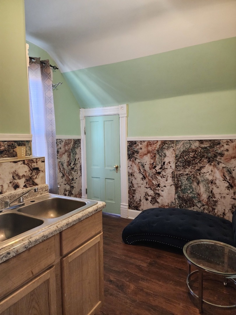 7700 South Emerald Avenue Chicago IL 60620