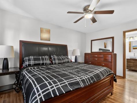 4242 Pinewood Lane Matteson IL 60443