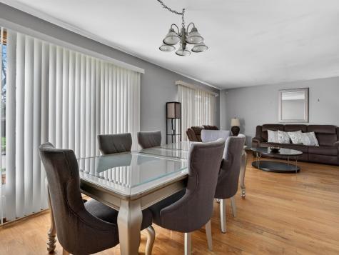 4242 Pinewood Lane Matteson IL 60443