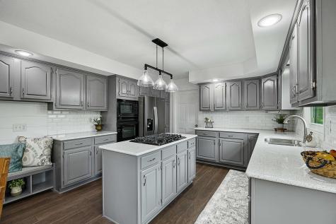 1202 Kenneth Drive Bloomington IL 61704