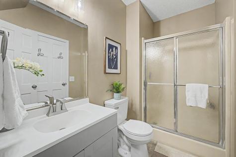 1202 Kenneth Drive Bloomington IL 61704