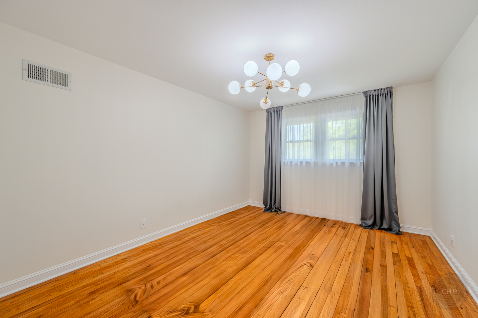 10S220 Alan Road Naperville IL 60564