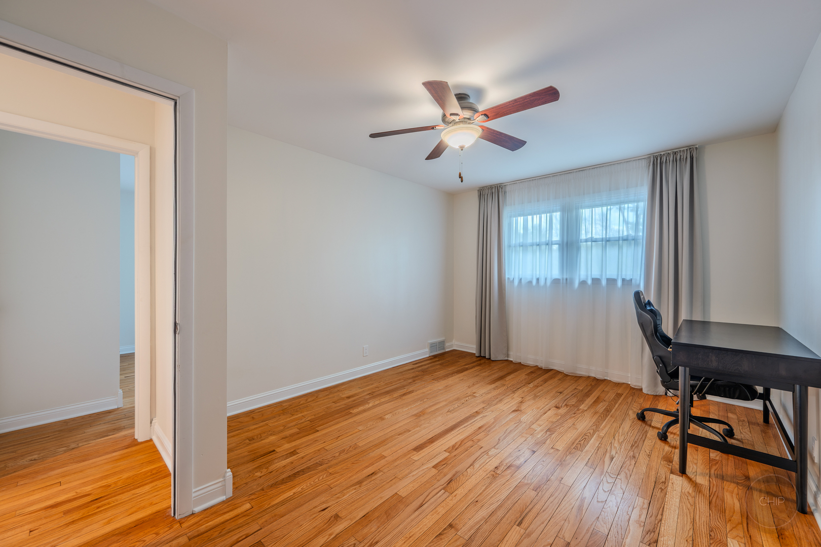 10S220 Alan Road Naperville IL 60564
