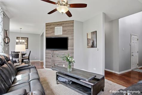 1417 Newport Circle Pingree Grove IL 60140