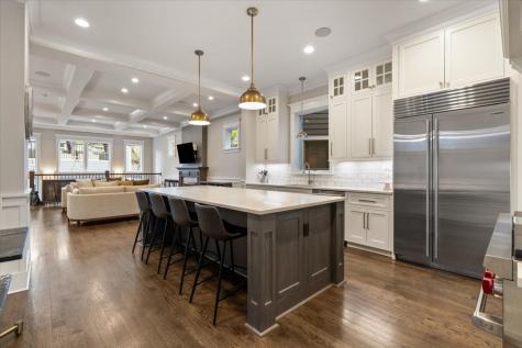1924 West Farragut Avenue Chicago IL 60640