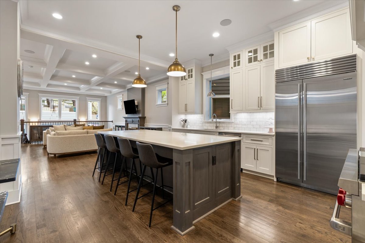 1924 West Farragut Avenue Chicago IL 60640