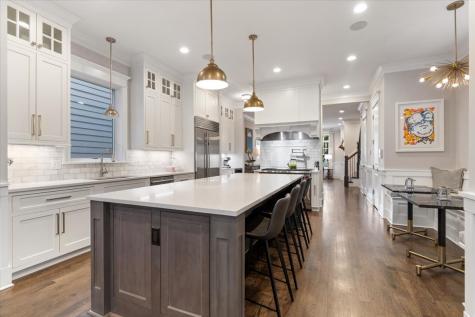 1924 West Farragut Avenue Chicago IL 60640