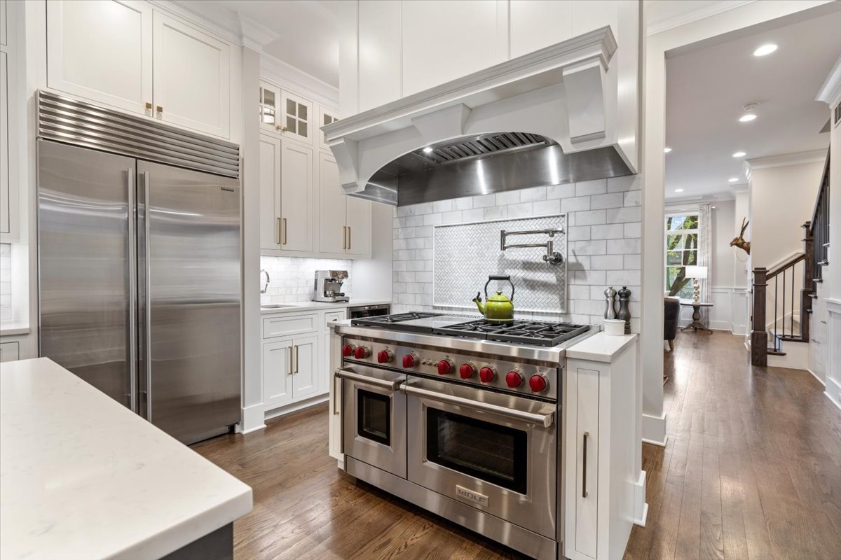 1924 West Farragut Avenue Chicago IL 60640