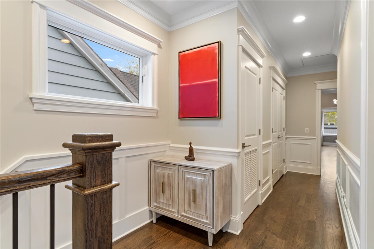 1924 West Farragut Avenue Chicago IL 60640