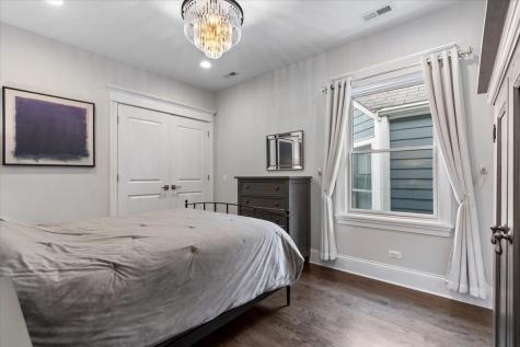 1924 West Farragut Avenue Chicago IL 60640