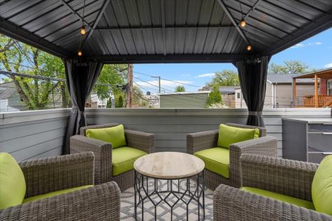 1924 West Farragut Avenue Chicago IL 60640