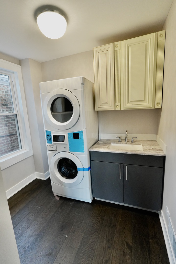 8734 South Honore Street Chicago IL 60620