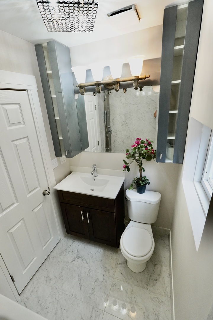 8734 South Honore Street Chicago IL 60620