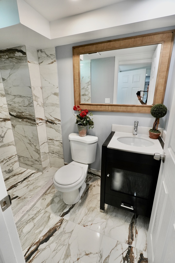 8734 South Honore Street Chicago IL 60620