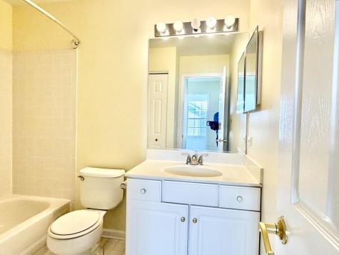 1329 Newport Street Mundelein IL 60060