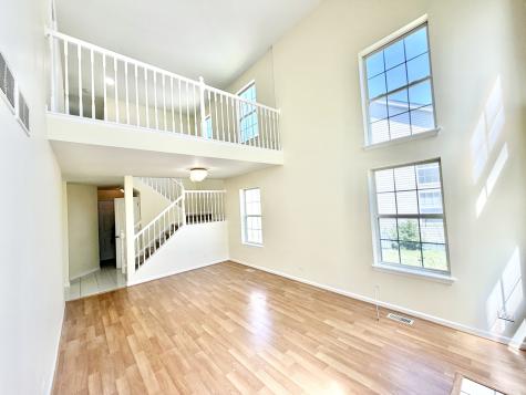 1329 Newport Street Mundelein IL 60060