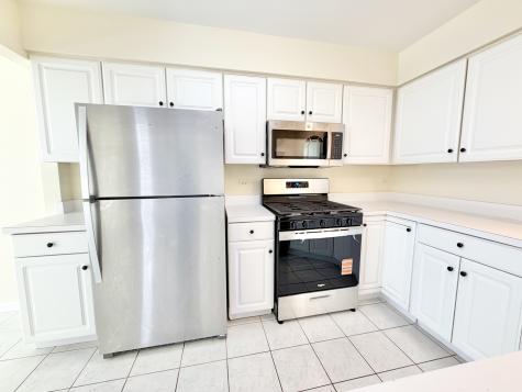1329 Newport Street Mundelein IL 60060