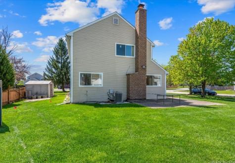 1990 Wildwood Lane Hanover Park IL 60133