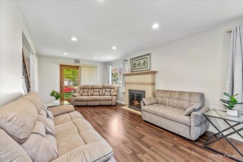 1990 Wildwood Lane Hanover Park IL 60133