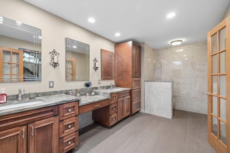 16253 South Regents Road Homer Glen IL 60491