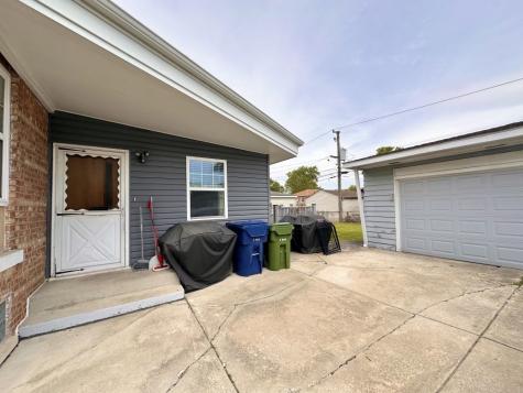 10021 Minnick Avenue Oak Lawn IL 60453