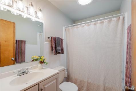 921 Vale Street Bloomington IL 61701