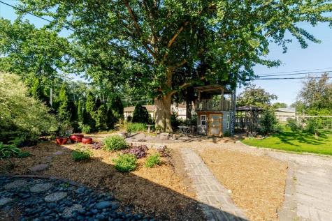 921 Vale Street Bloomington IL 61701