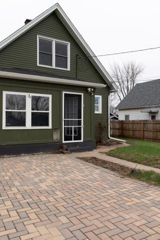 544 24TH Avenue Moline IL 61265