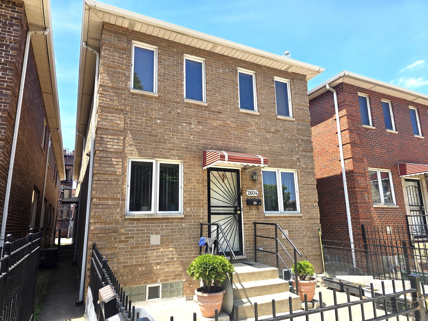 2604 South Emerald Avenue Chicago IL 60616
