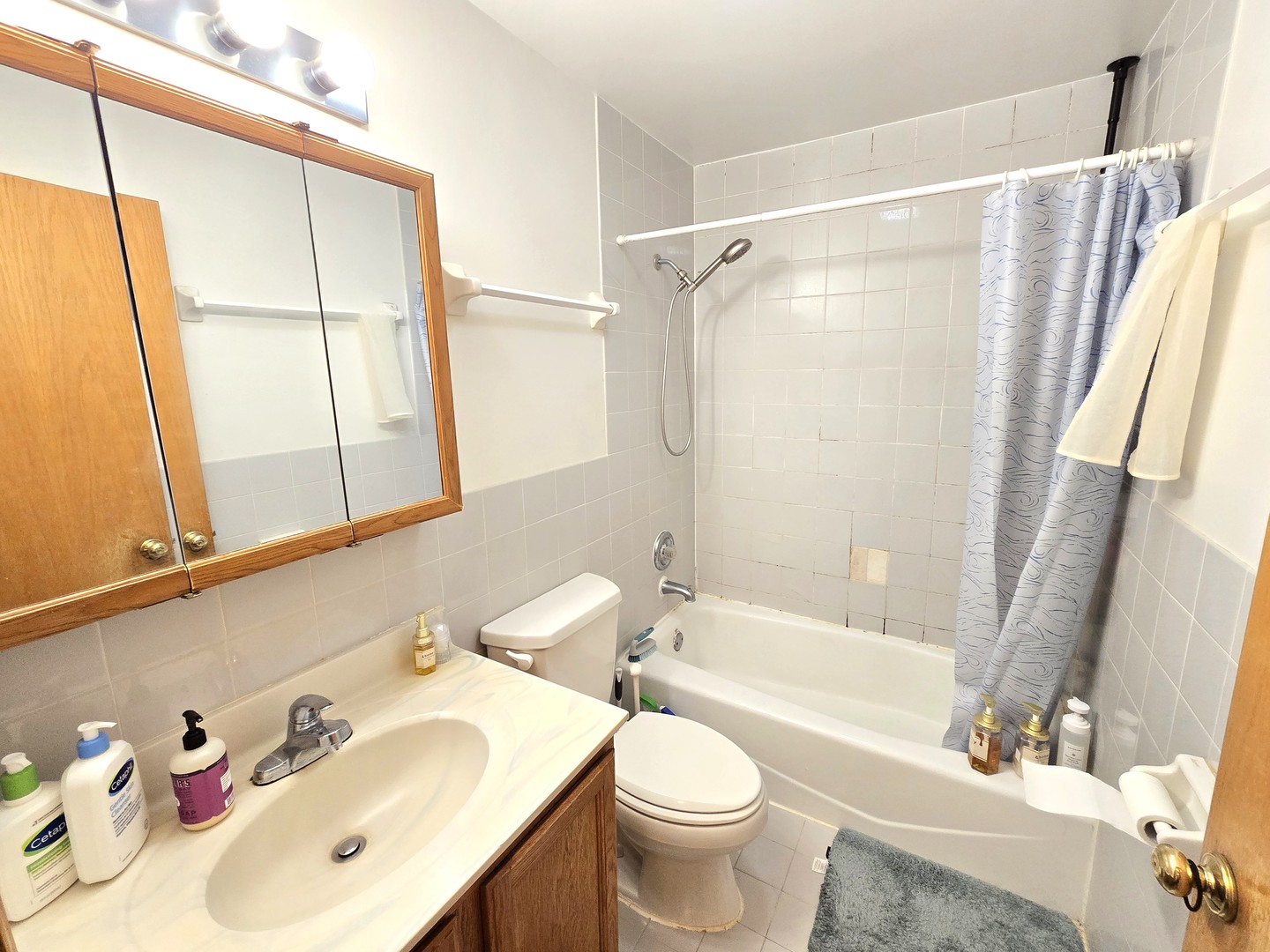 2604 South Emerald Avenue Chicago IL 60616