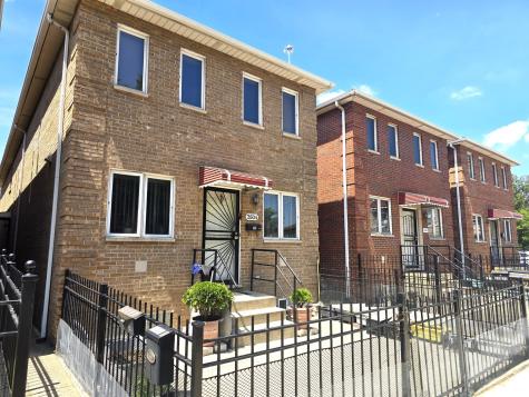 2604 South Emerald Avenue Chicago IL 60616