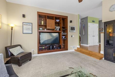 980 Dakota Drive Woodstock IL 60098