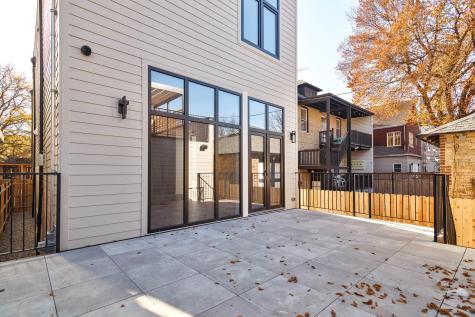 1418 West Warner Avenue Chicago IL 60613