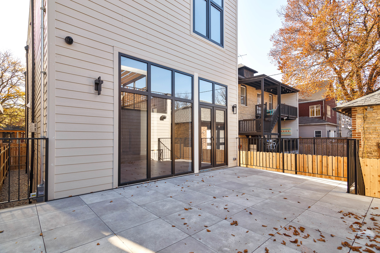 1418 West Warner Avenue Chicago IL 60613