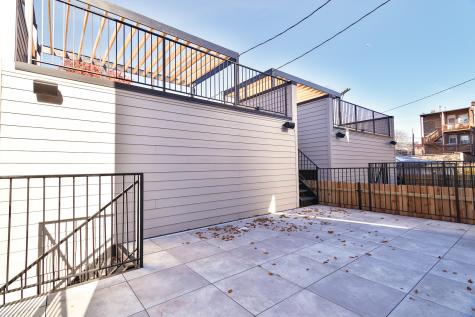 1418 West Warner Avenue Chicago IL 60613