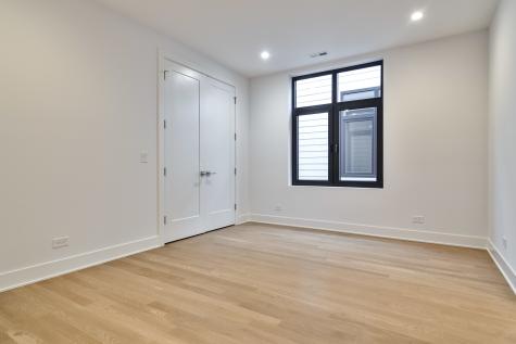 1418 West Warner Avenue Chicago IL 60613