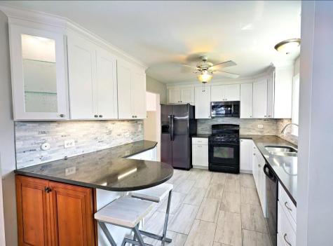 244 Ewell Court Bartlett IL 60103