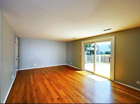 244 Ewell Court Bartlett IL 60103