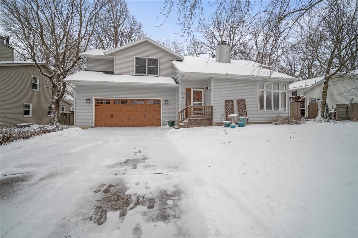 2408 Timber View Drive Bloomington IL 61701