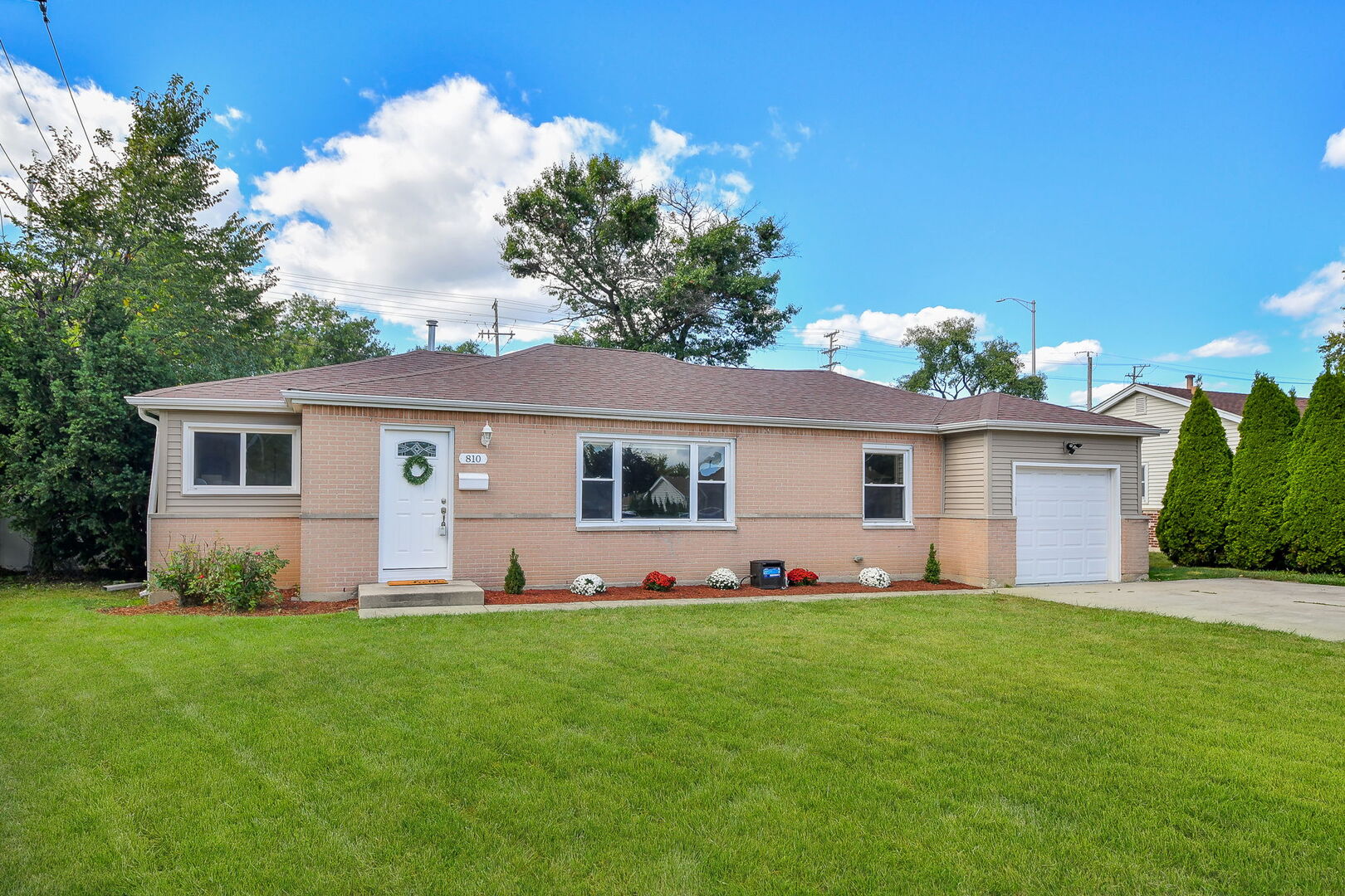 810 Cumberland Street Hoffman Estates IL 60169