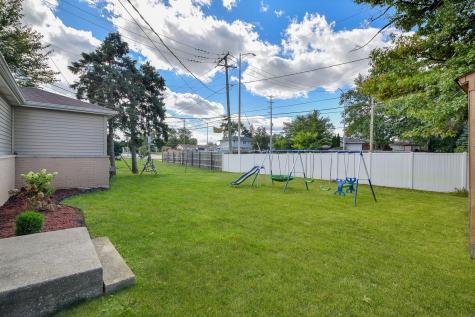 810 Cumberland Street Hoffman Estates IL 60169