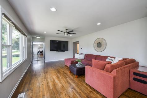 810 Cumberland Street Hoffman Estates IL 60169
