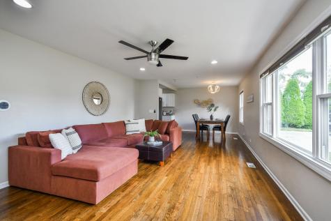 810 Cumberland Street Hoffman Estates IL 60169