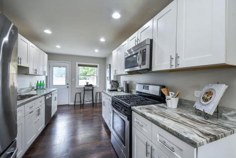 810 Cumberland Street Hoffman Estates IL 60169