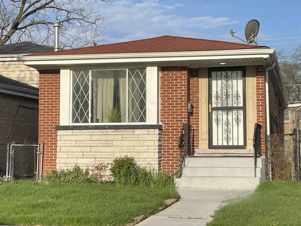 9136 South Eggleston Avenue Chicago IL 60620