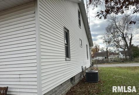 113 Martin Street Benton IL 62812