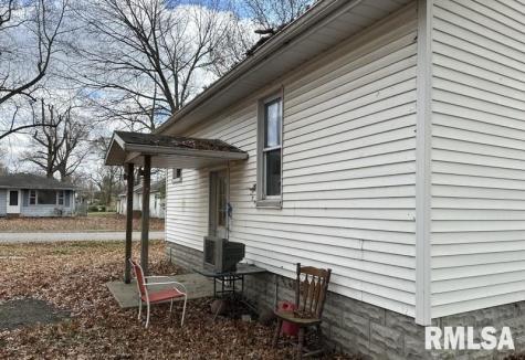 113 Martin Street Benton IL 62812