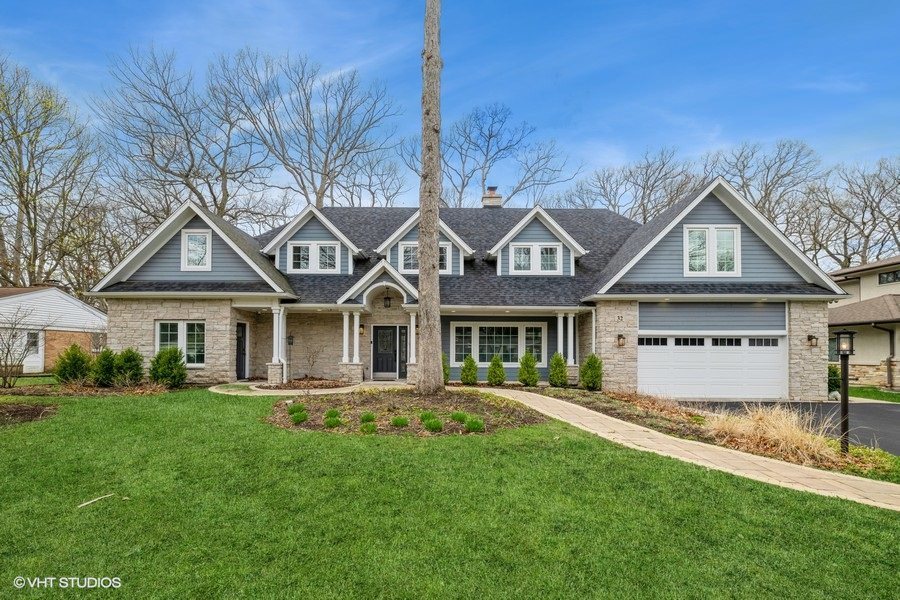 32 Lancaster Lane Lincolnshire IL 60069